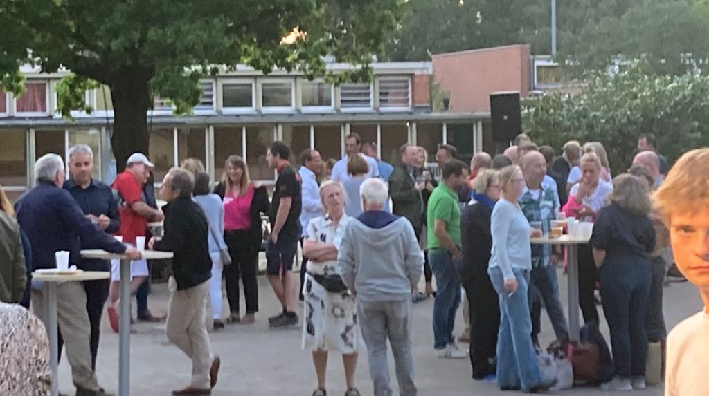 Beim Start mit Menschen