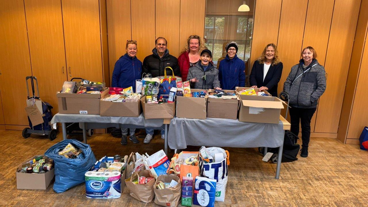 Mehr über den Artikel erfahren Freude schenken – erfolgreiche Spendenaktion für die „Hamburger Tafel“